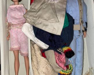 Vintage Barbie Case W/ Clothing & Dolls