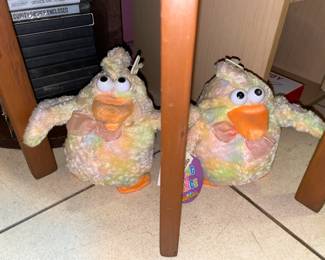 Dancing & Singing Chickens