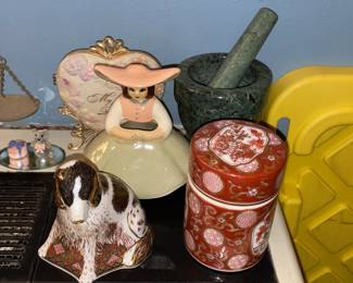 Figurines