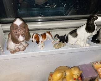 Figurines