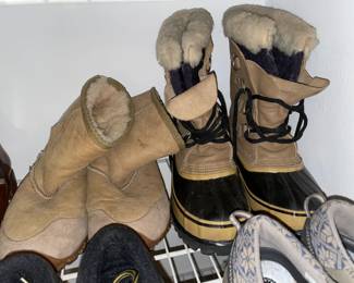 TONS Of Shoes, Sneakers, & Assorted Footwear! (Dr.Martens, Allen Edmonds, Cole Haan, Bass, Nike, Converse, Vans, Etc.) 