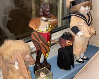 Figurines & Trinkets