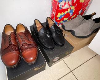 TONS Of Shoes, Sneakers, & Assorted Footwear! (Dr.Martens, Allen Edmonds, Cole Haan, Bass, Nike, Converse, Vans, Etc.) 