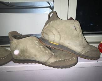 TONS Of Shoes, Sneakers, & Assorted Footwear! (Dr.Martens, Allen Edmonds, Cole Haan, Bass, Nike, Converse, Vans, Etc.) 