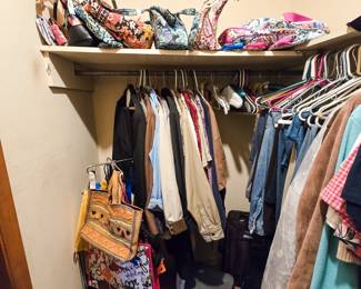 Womens clothing
Vera Bradley's purses