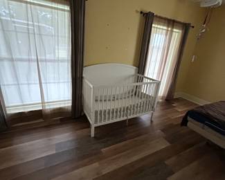 Baby crib