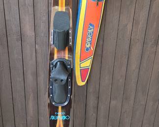 Connelly wood slalom water ski with custom fit cover 