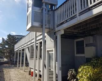 One story exterior elevator