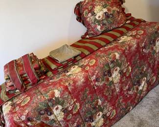 Floral king comforter, matching drapes, shams & Euro