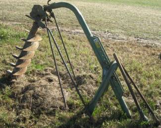 JD POST HOLE DIGGER