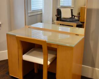 Arflex Composer vanity and chair