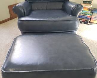 Bradington Young Leather lounge chair