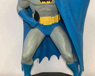 1999 BATMAN STATUE