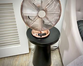 Rose gold table fan