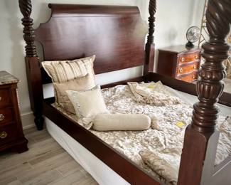 Bernhardt 4-poster king bed