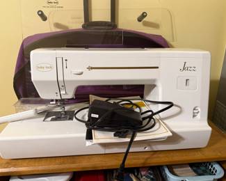 BABY LOCK JAZZ SEWING MACHINE