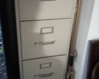 4 drawer metal filing cabinet