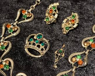 Vintage Jewelry, Brooches, Pins, earrings, necklaces, clip earrings  ** many lots of jewelry