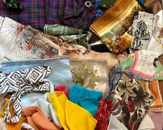 Scarves, Fashion scarves