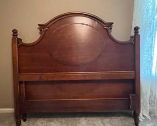 Lexington Queen/full bed $100