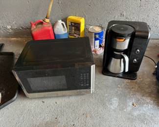 Microwave, Coffee Pot