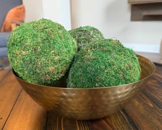 Decorative Moss Balls.