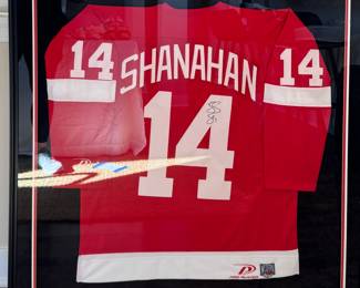 NHL Hall of Fame Hockey Player, Brendan Shanahan Autographed Detroit Red Wings Jersey.