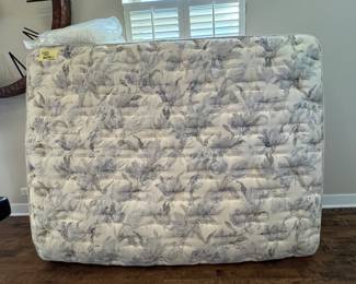 Queen Mattress & Boxspring Set. Photo 1 of 2.