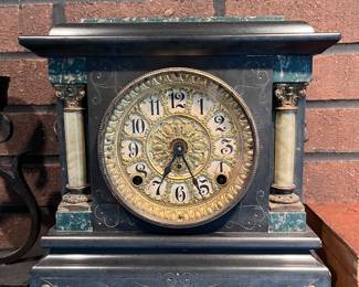 Marble mantel clock