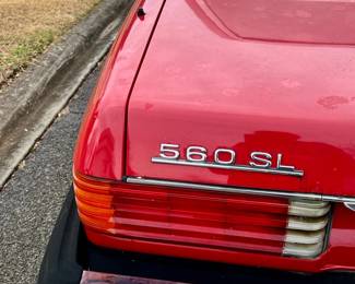 1989 Mercedes 560 -not currently in running condition