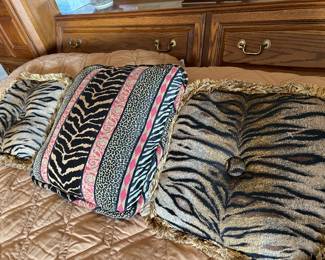 Matching pillows and king-sized bedskirt (not shown)