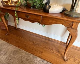 Thomasville entry way table