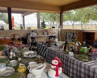 carport household items