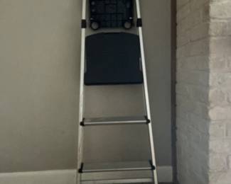 Step ladder