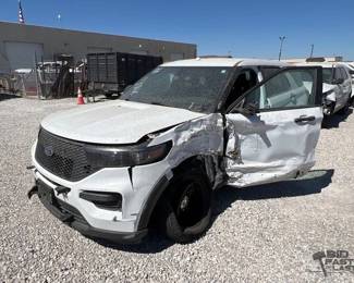 438  2022 Ford Explorer 