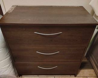Presale 3 drawer dresser
