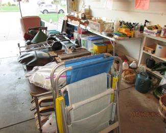 lawn chairs, misc garden / garage items