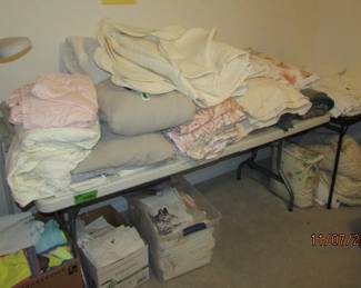 linens (King, queen, full)