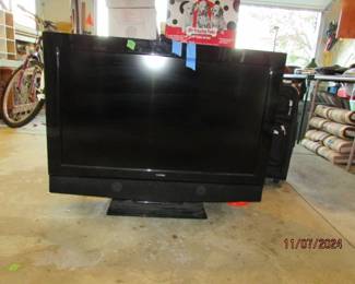 37" TV
