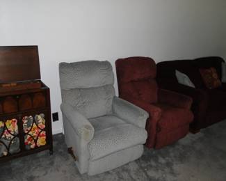 Comfy La-Z-Boy recliners