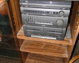 Yes it all works, all the electronics in the home work