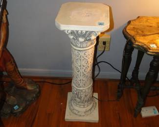 Plant pedestal