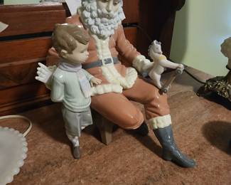 L'ladro santa with original box. Mint