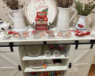 Great little Display/Storage Cabinet