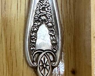 Rogers Bro's 1847 "Old Colony" Service for 6, 69 Pieces