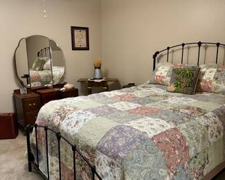 2nd Queen Size Metal Bed