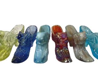 Fenton * Boyds Cat Head Daisy & Button Glass Slippers
