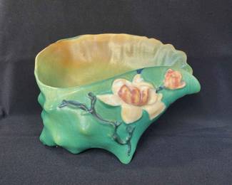 Vintage Roseville Green Shell Water Lily Vase
