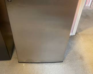 Mini fridge