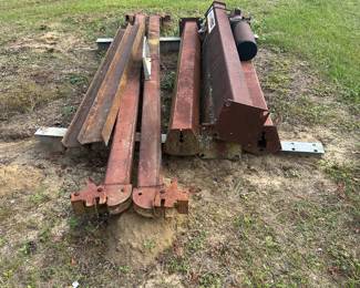 Metal lift taking reasonable offers now thru the 17th 